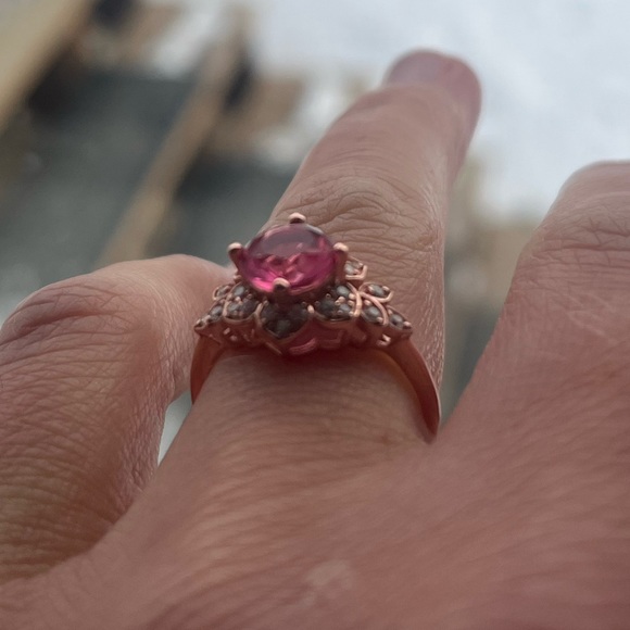 Charmed Aroma Ring 💗 - Picture 2 of 3